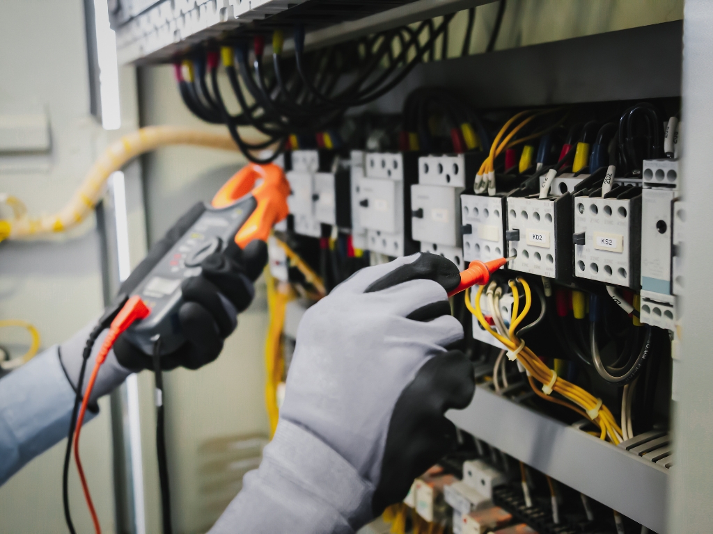 KSB Electric 860 854 3772 59 Loomis Rd, Bolton, CT 06043 commercial surge protector